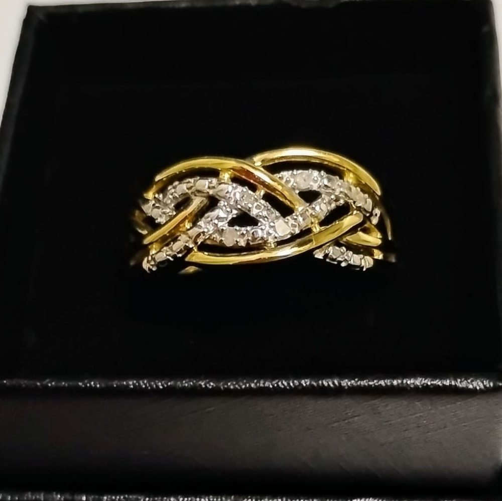 Elegant .925 Sterling Silver Yellow Gold Plated Natural Diamond Size 7 Knot Ring